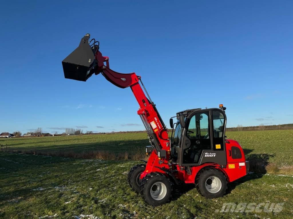  Max Loader 810 T Palas cargadoras