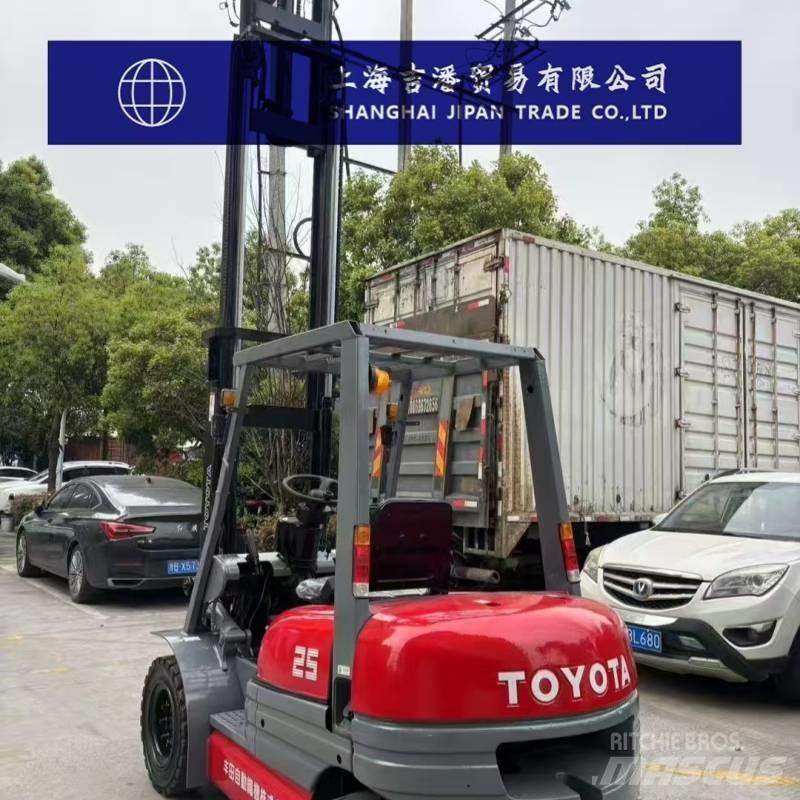 Toyota FD 25 Carretillas diesel