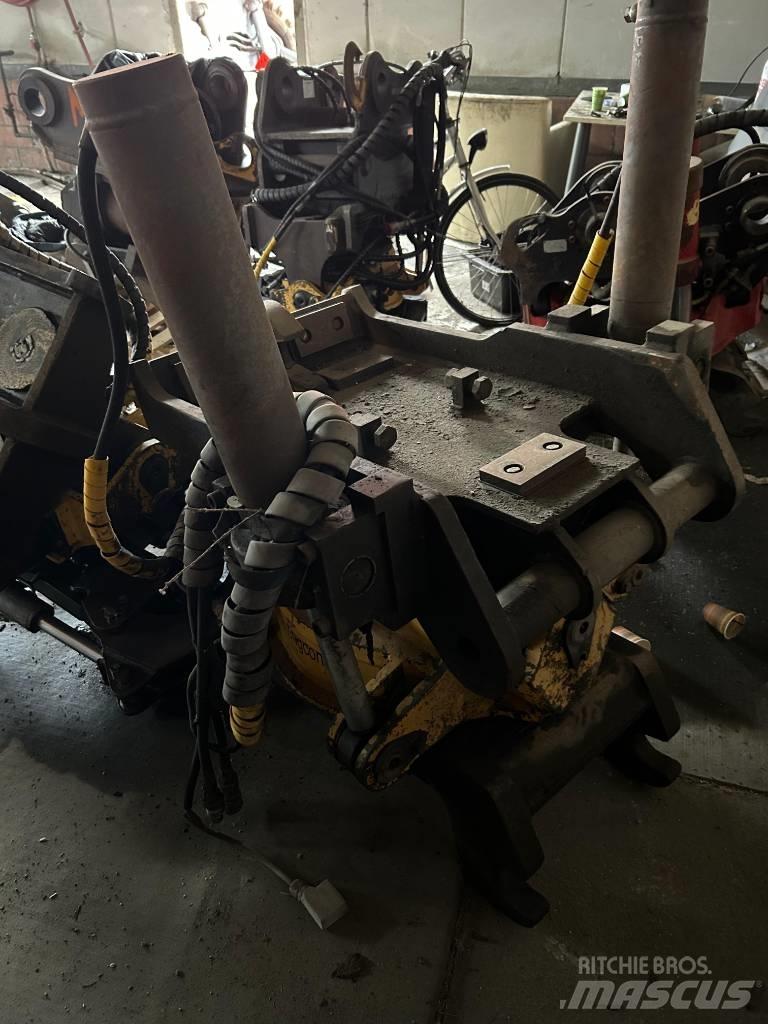 Engcon Tiltrotator Volteadoras