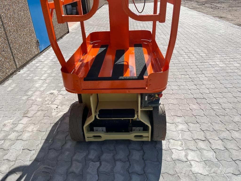 JLG 1230 ES Ascensores de personal y montacargas de acceso