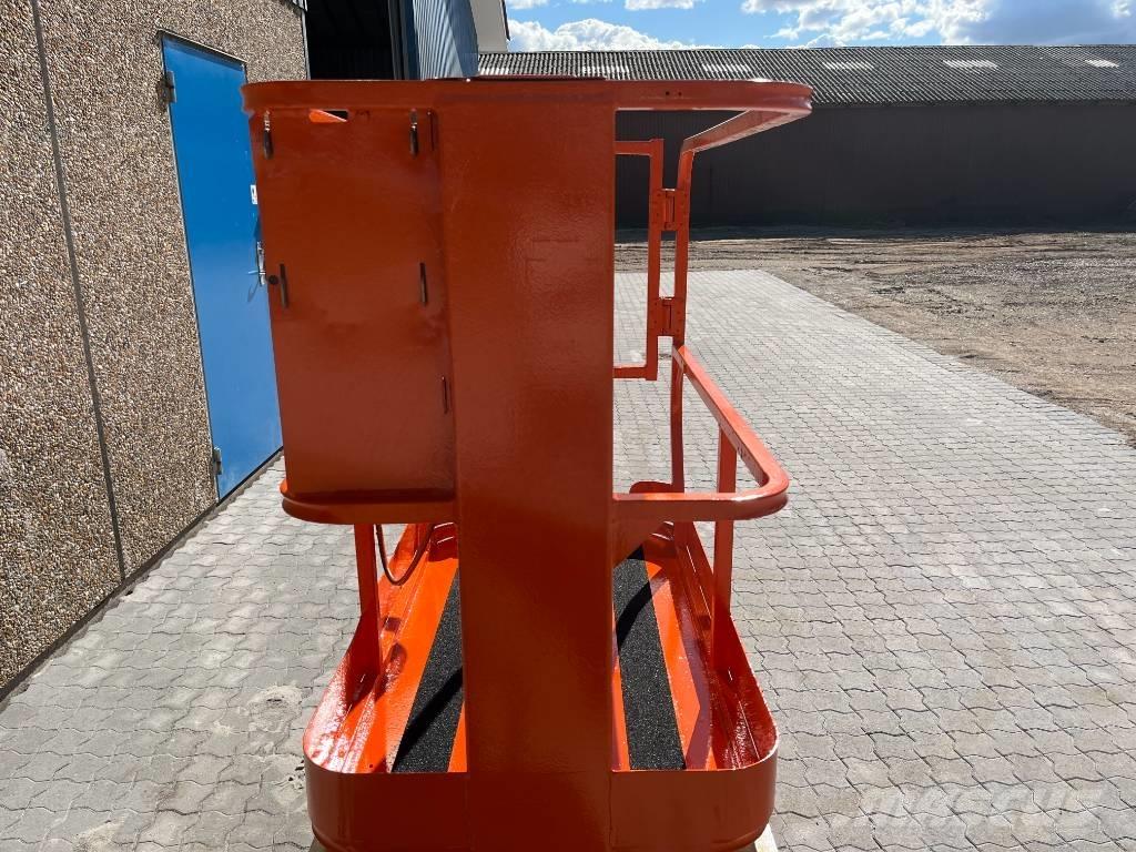 JLG 1230 ES Ascensores de personal y montacargas de acceso