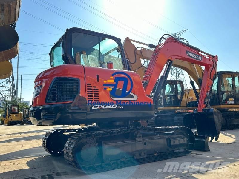 Doosan DX 60 Mini excavadoras < 7t