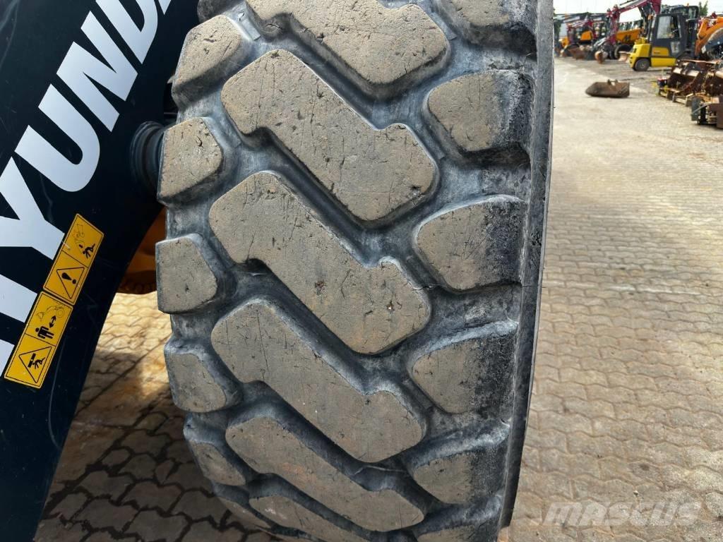 Hyundai HL 970 A 4x4 Cargadoras sobre ruedas