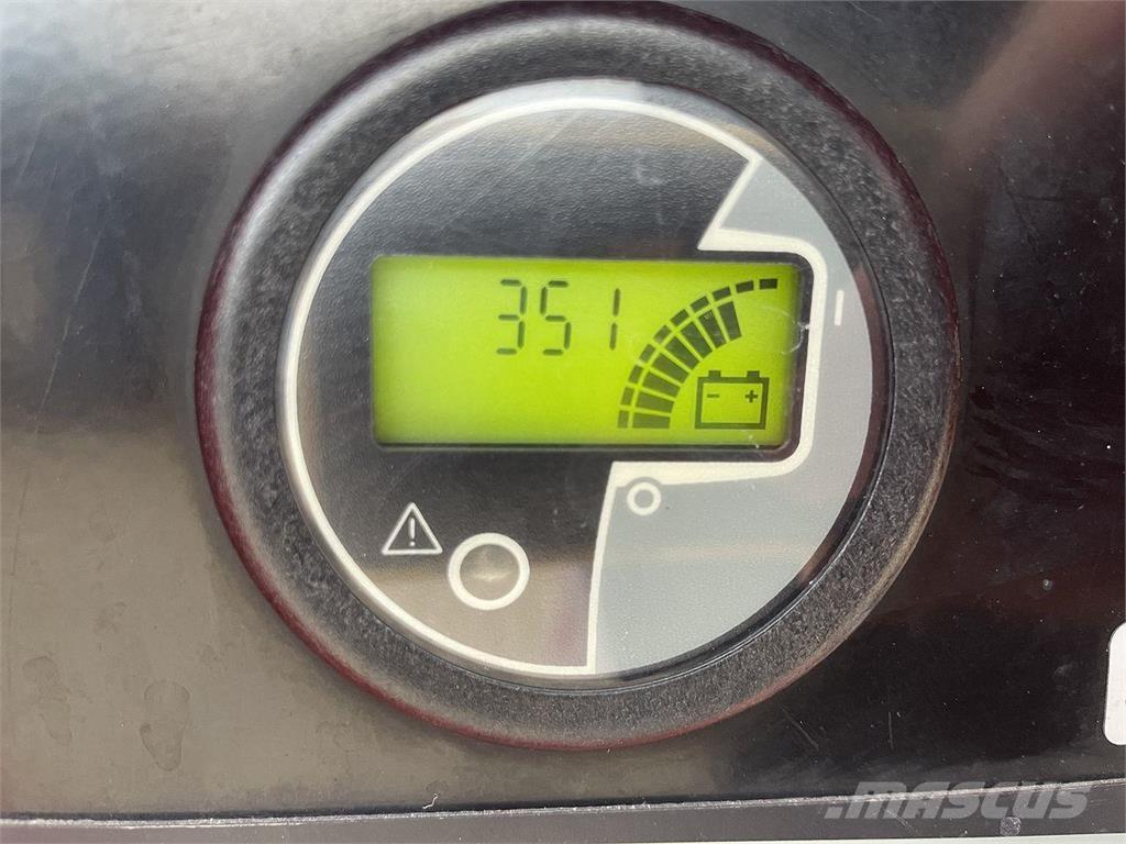 Manitou 100VJR Ascensores de personal y montacargas de acceso