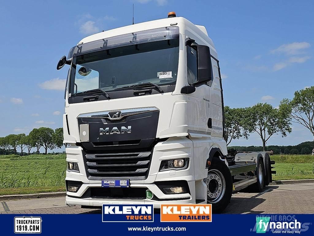 MAN 26.470 TGX Camiones con gancho