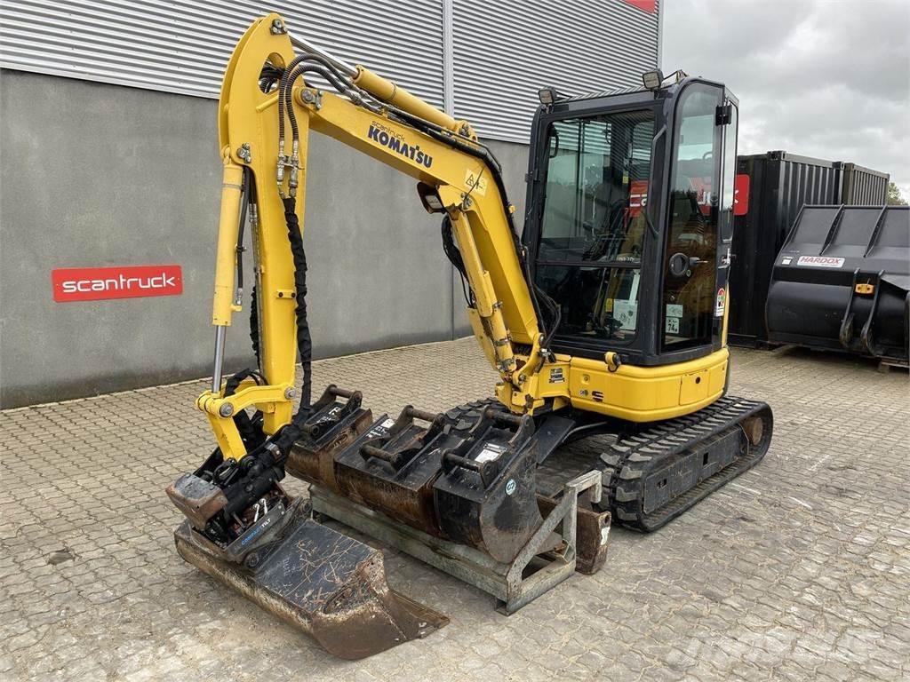 Komatsu PC26MR-3 Excavadoras de ruedas