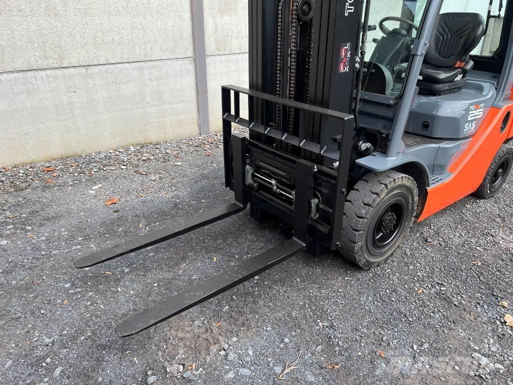 Toyota 02-8 FDF 25 Carretillas diesel