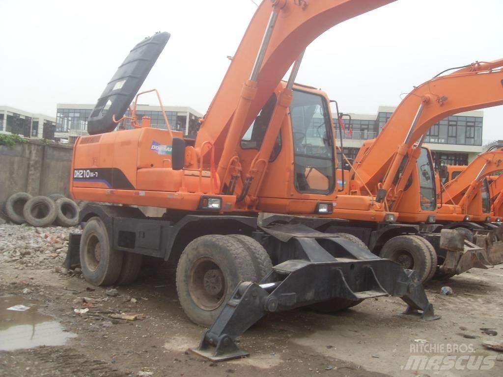 Doosan DH 150 W-7 Excavadoras de ruedas