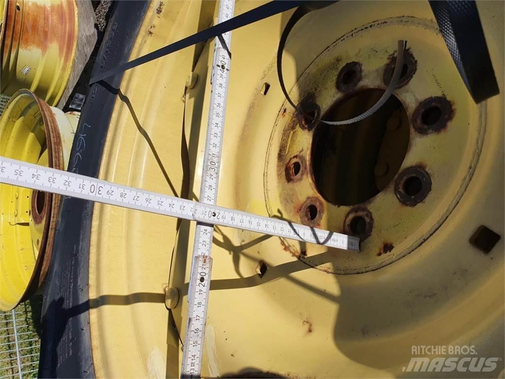 BKT 380/85R28 x2 Neumáticos, ruedas y llantas