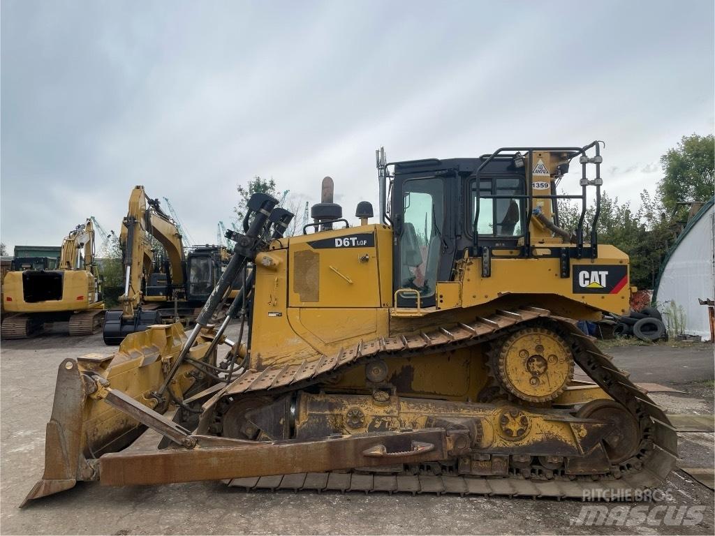 CAT D 6 T LGP Buldozer sobre oruga