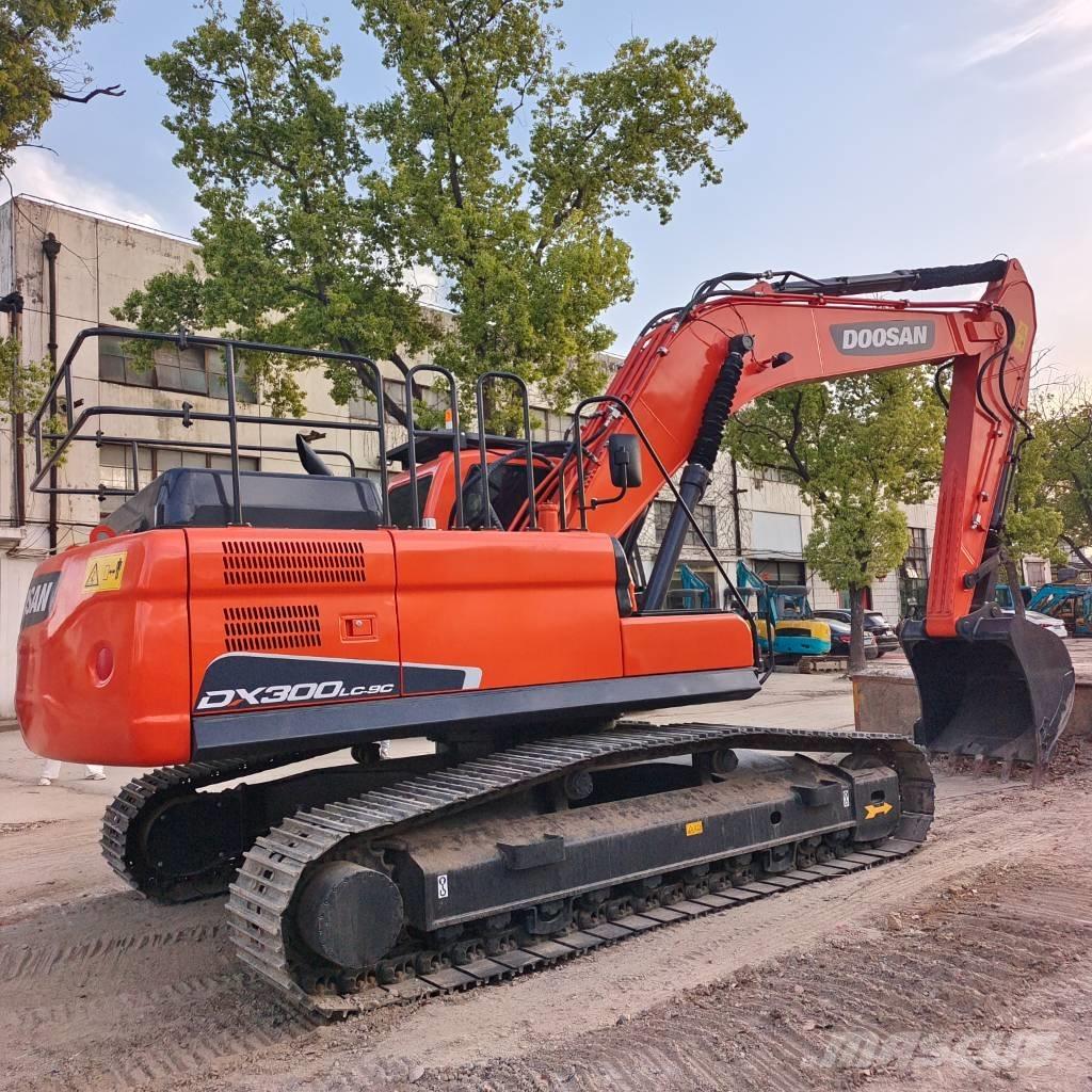 Doosan DX300 Excavadoras de cadenas