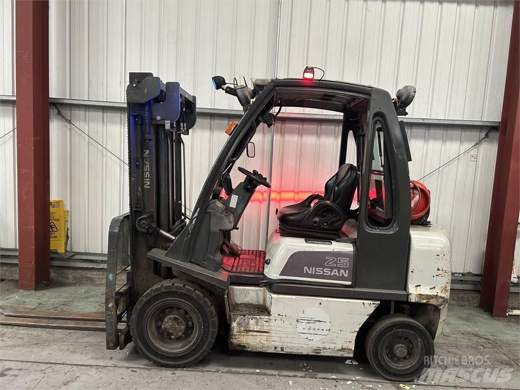 Nissan U1D2A25 Carretillas LPG