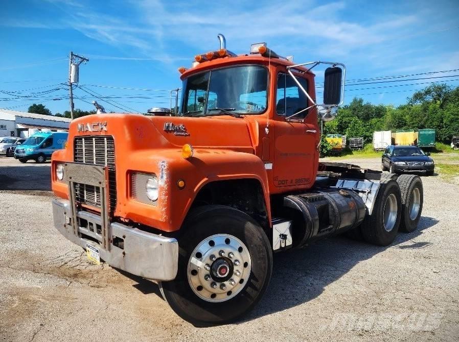 Mack R 688 ST Cabezas tractoras