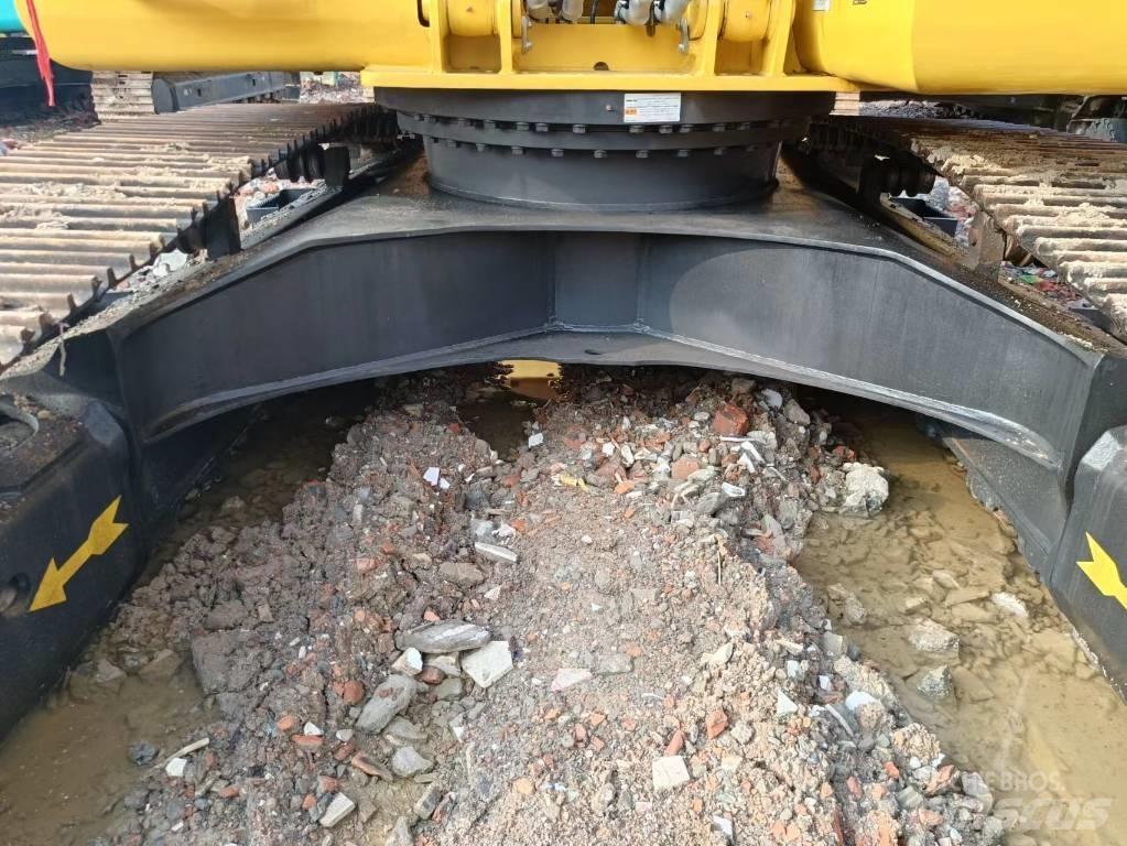 Komatsu PC 200-8 Excavadoras de cadenas
