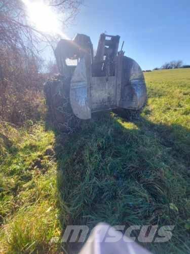 Timberjack 240C Arrastrador de troncos