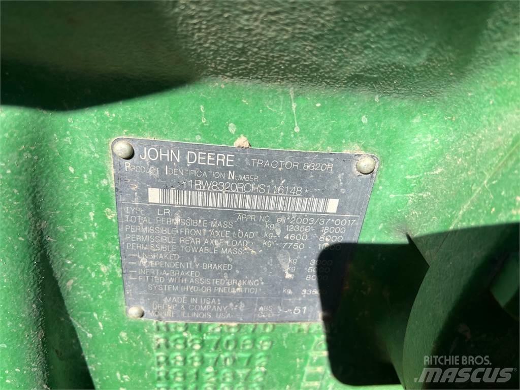 John Deere 8320 R Tractores