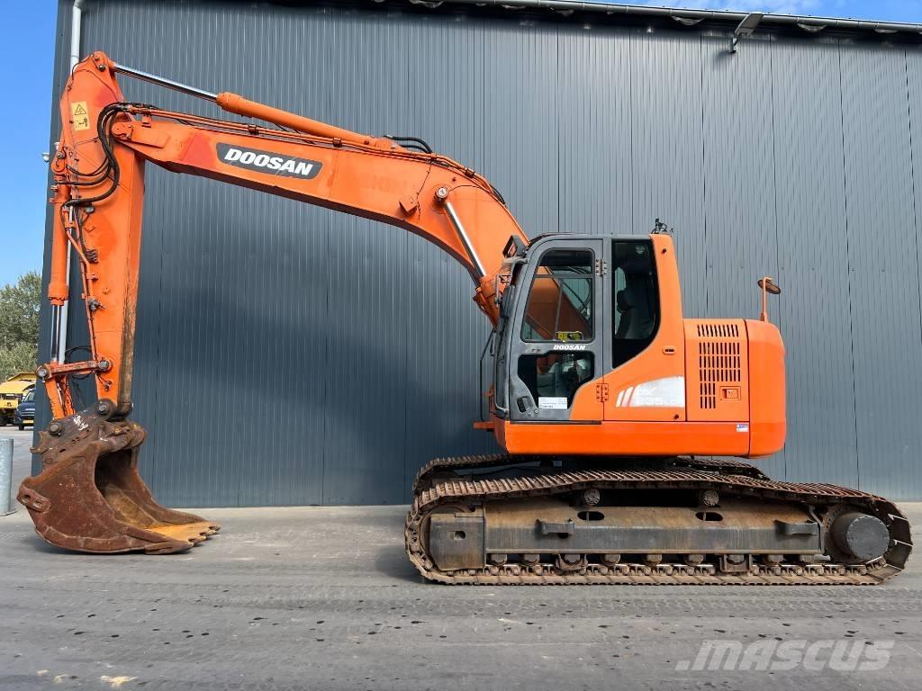 Doosan DX235LCR Excavadoras de cadenas