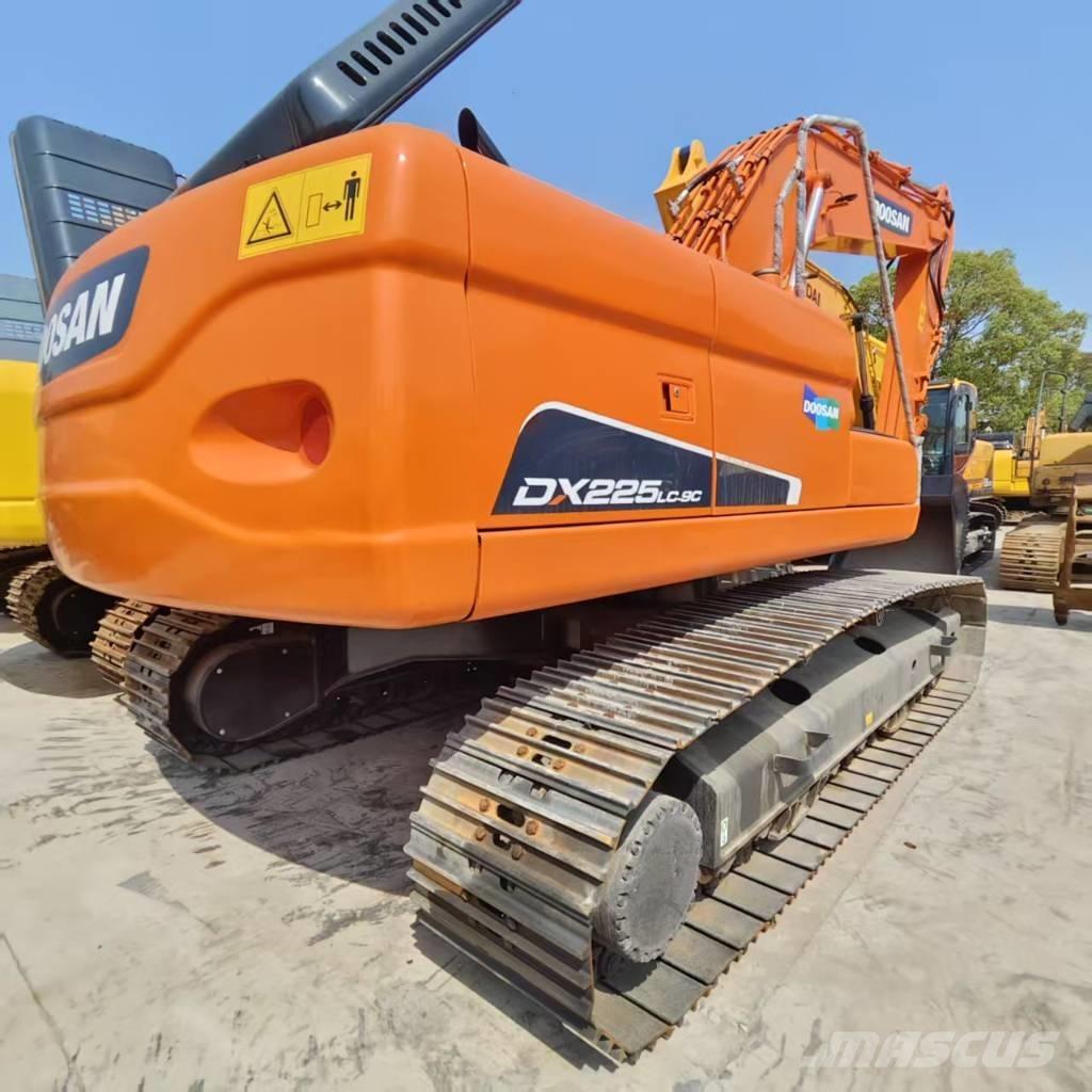 Doosan DX 225 LC Excavadoras de cadenas