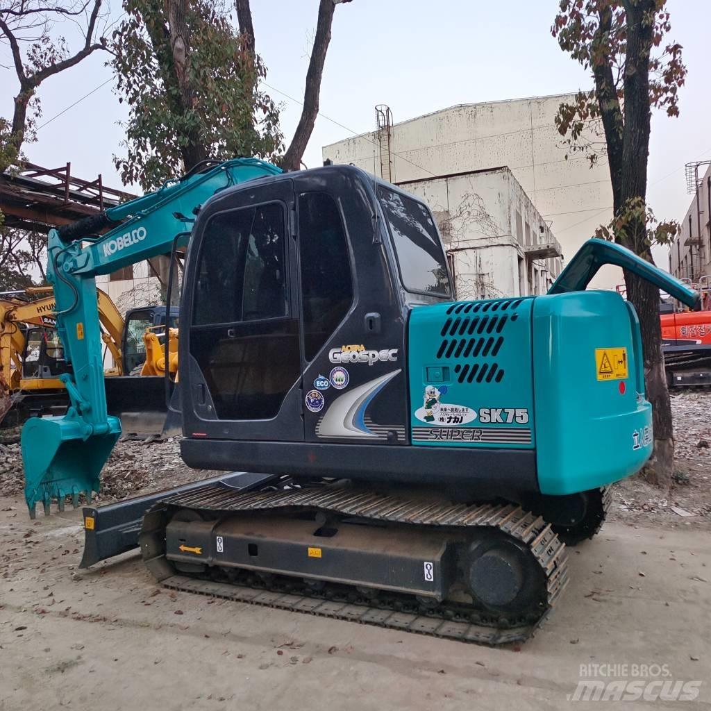 Kobelco SK75 Excavadoras 7t - 12t