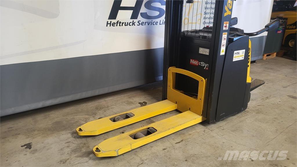 Yale MS12X Apiladores eléctricos autopropulsados