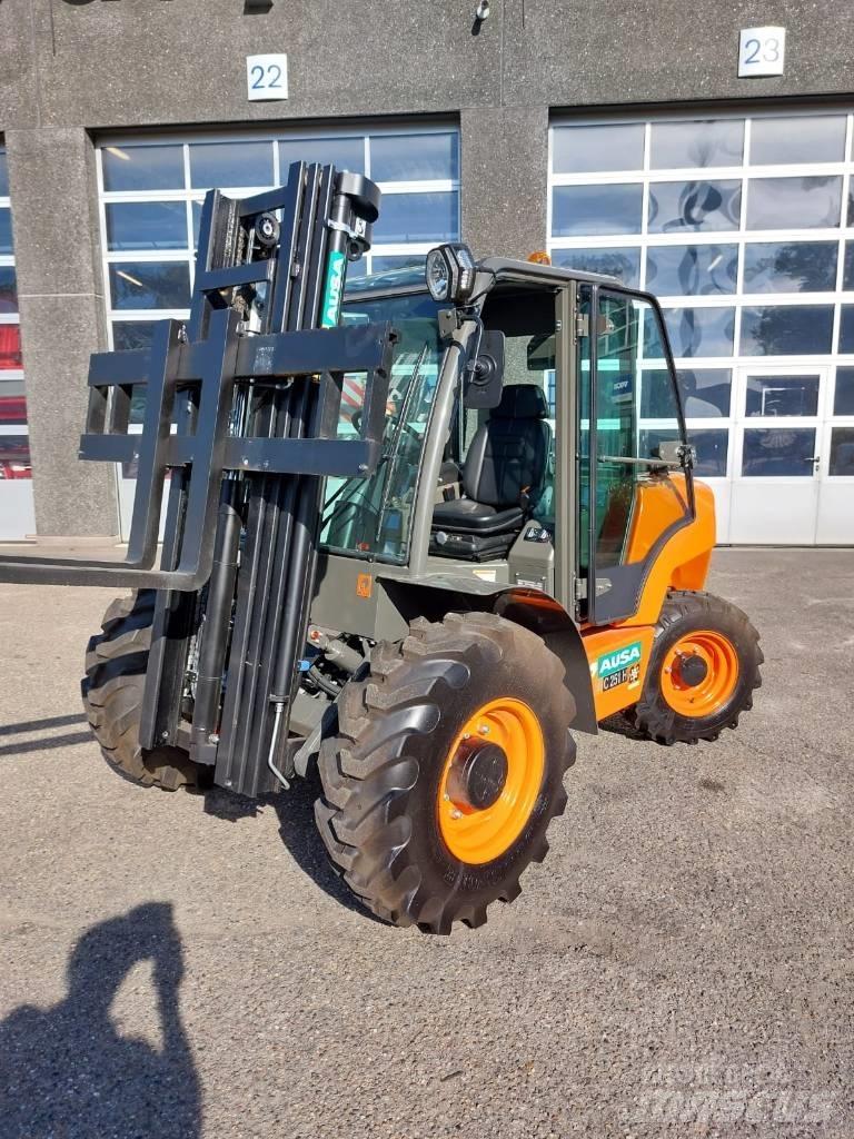 Ausa C 251 H x4 Carretillas elevadoras todo terreno