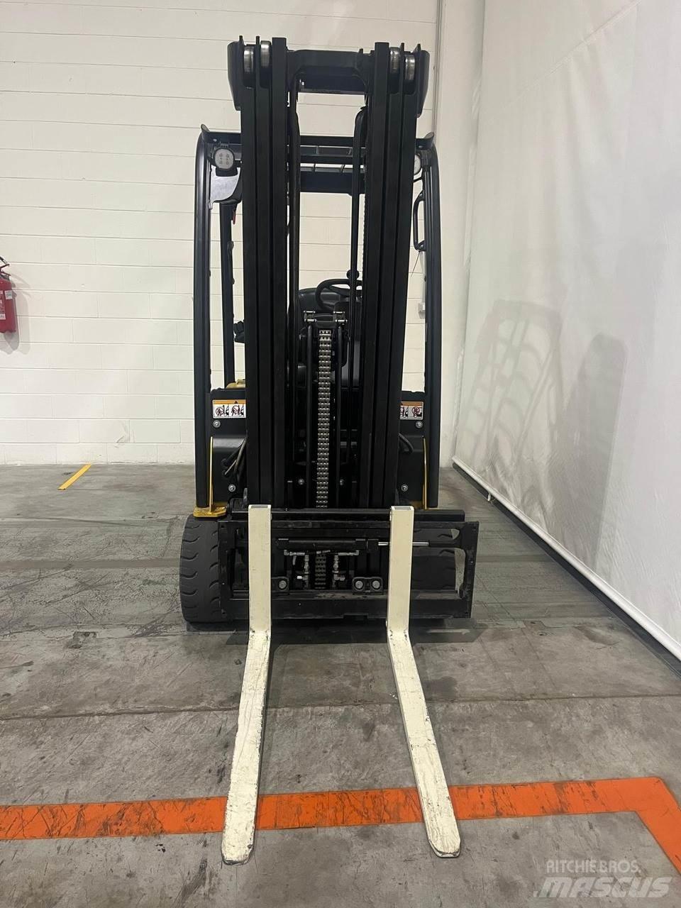 Yale ERP18VT Carretillas de horquilla eléctrica