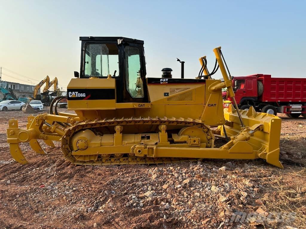 CAT D6G Buldozer sobre oruga