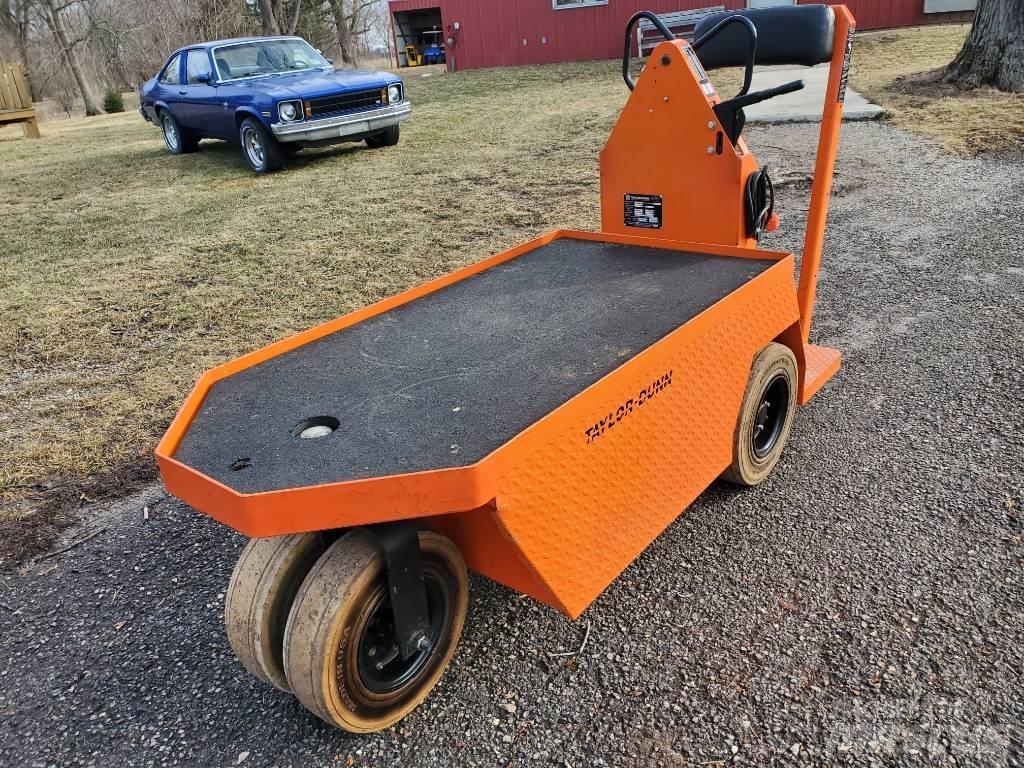 Taylor-Dunn SC100 Cabeza tractora