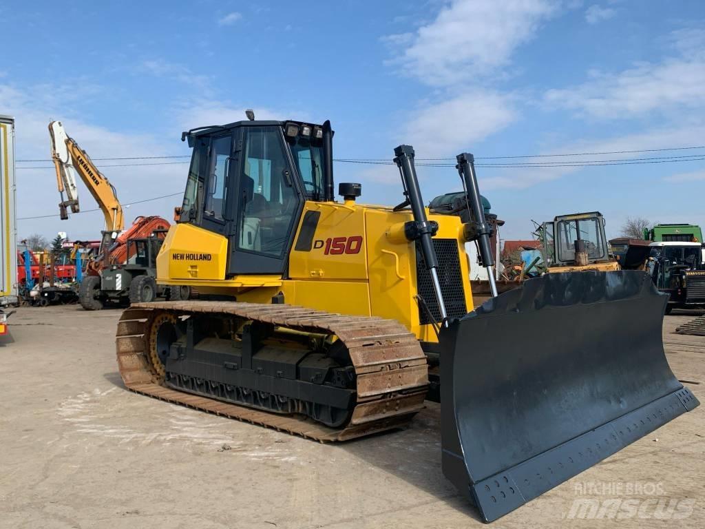 New Holland D 150 Buldozer sobre oruga