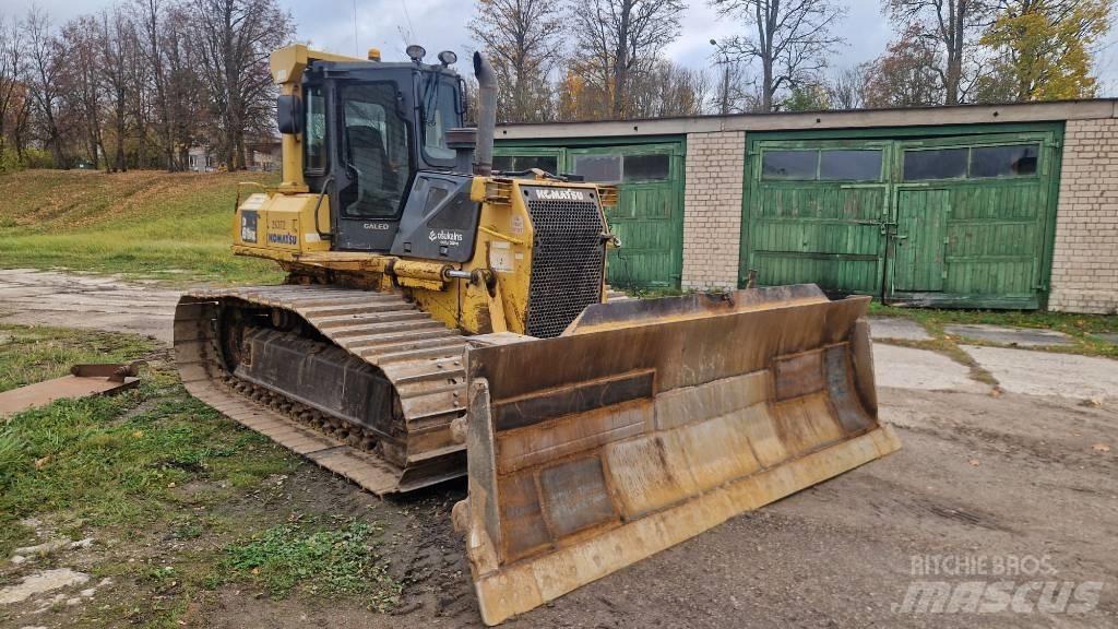 Komatsu D 61 PX-15 Buldozer sobre oruga
