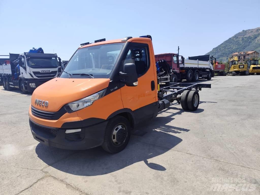 Iveco Daily 35-140 Camiones grúa