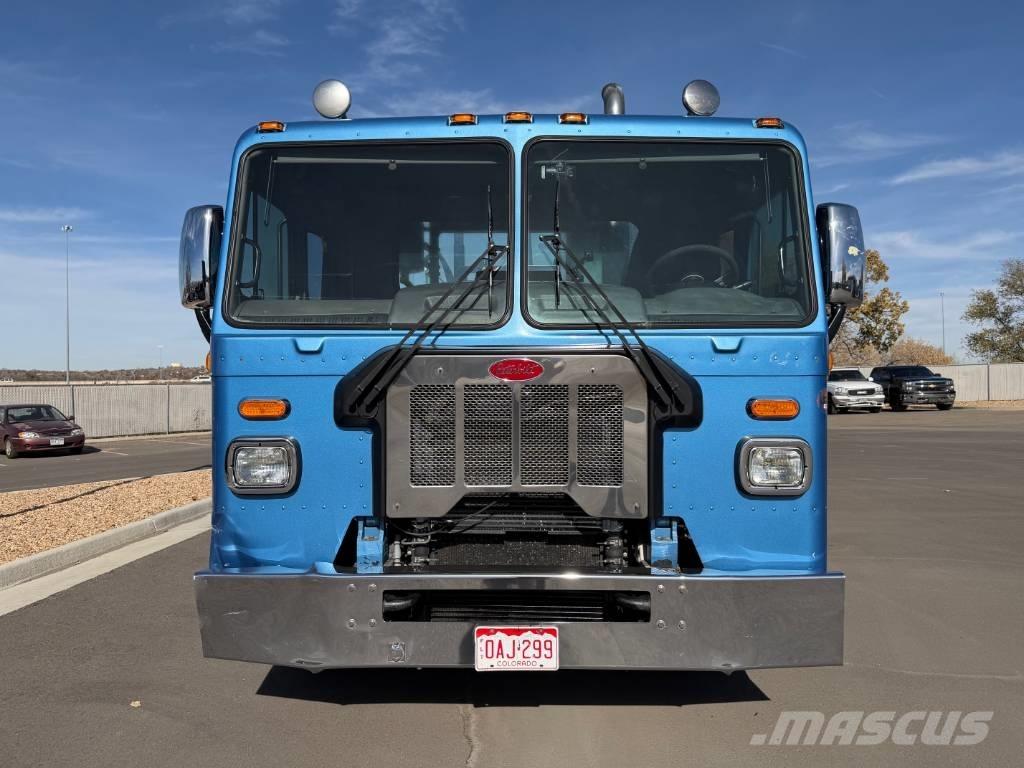 Peterbilt 320 Camiones con gancho