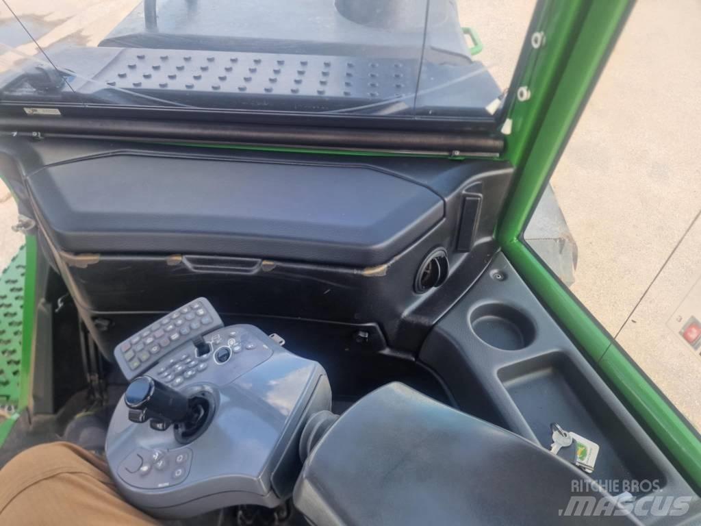 John Deere 1110G Autocargadoras
