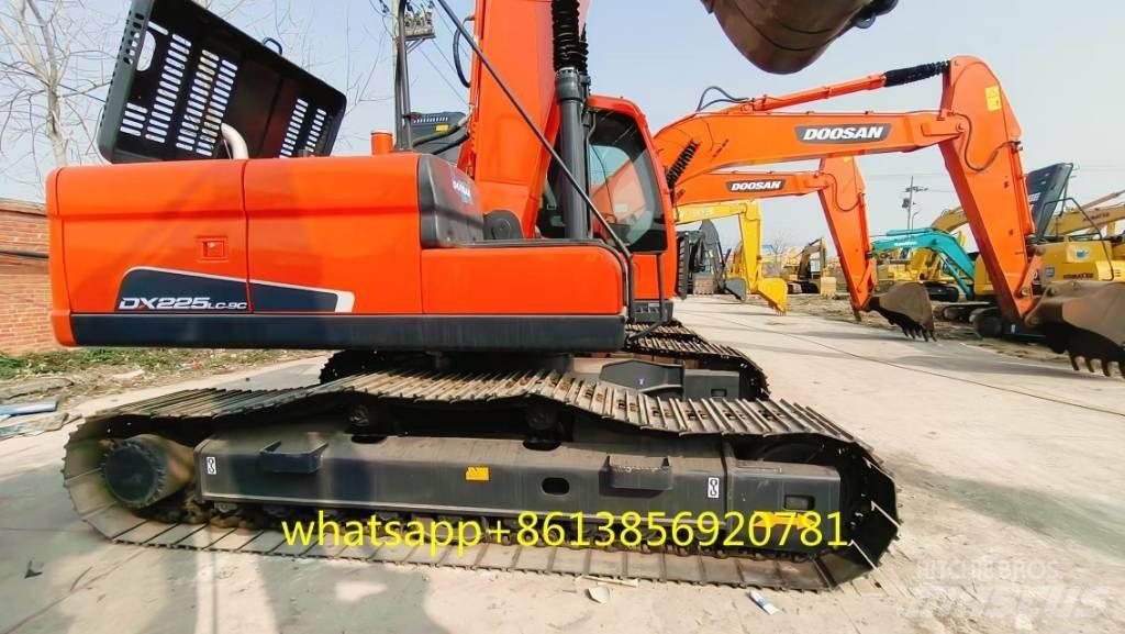 Doosan DX 225 Excavadoras de cadenas