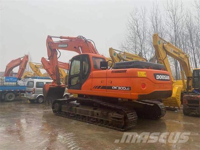 Doosan DX300 Excavadoras de cadenas