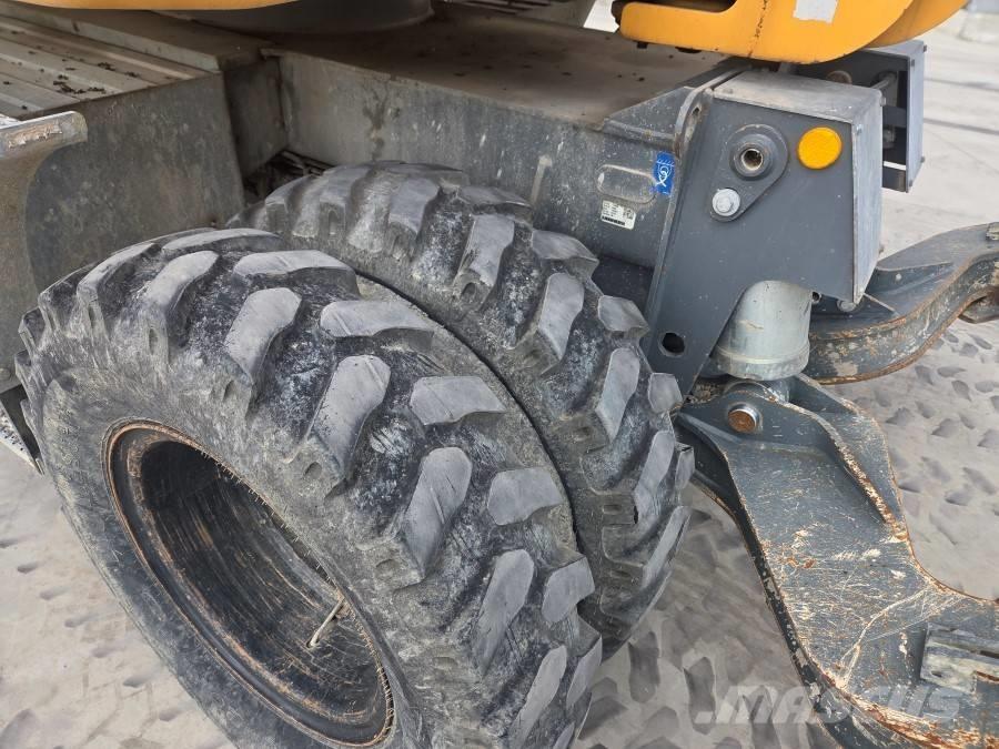 Liebherr 912 COMPACT Excavadoras de ruedas