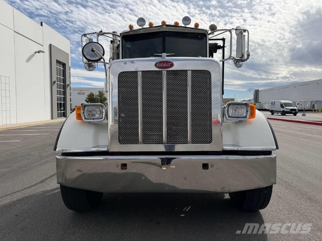 Peterbilt 365 Camiones con gancho