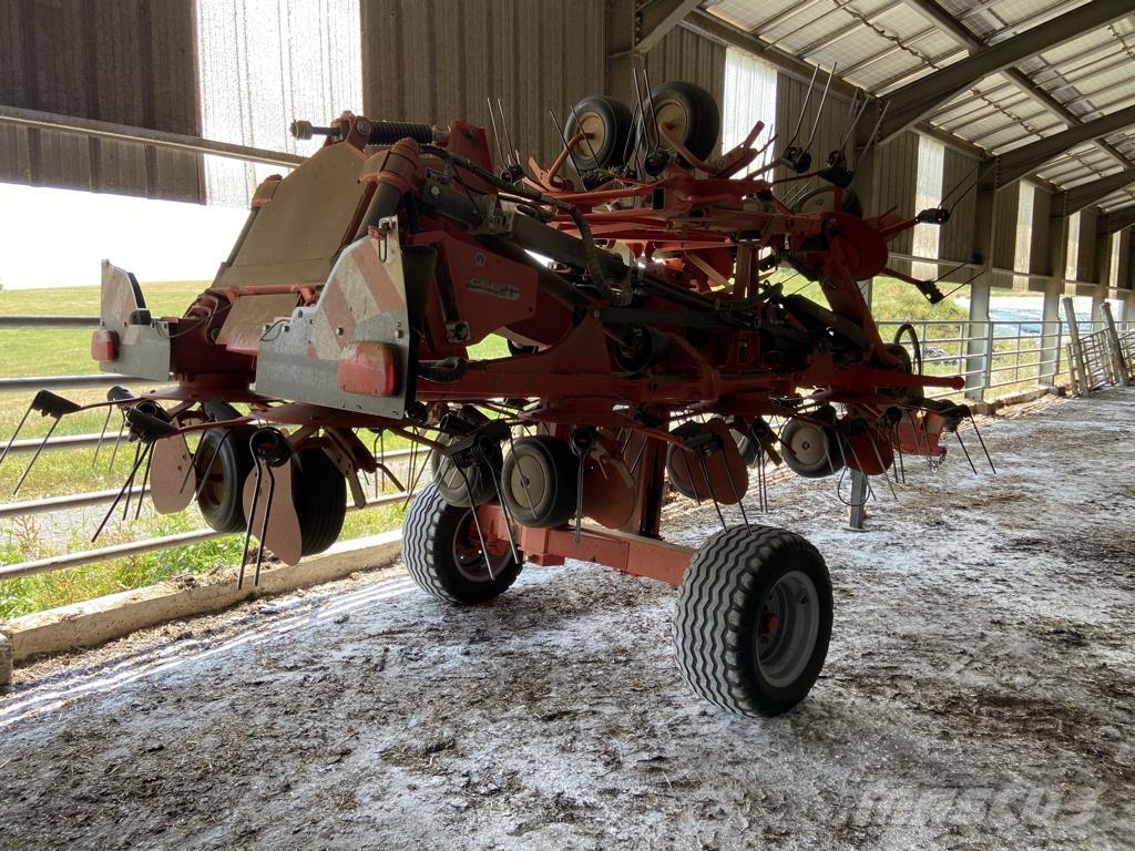 Kuhn GF 13012 T Rastrillos y henificadores
