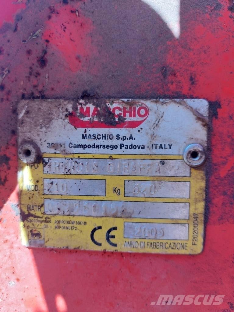 Maschio Giraffa 210 Segadoras y cortadoras de hojas para pastos