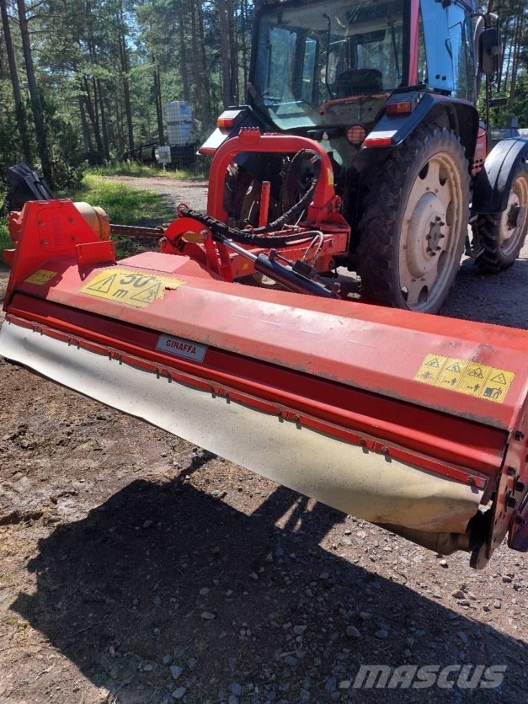 Maschio Giraffa 210 Segadoras y cortadoras de hojas para pastos
