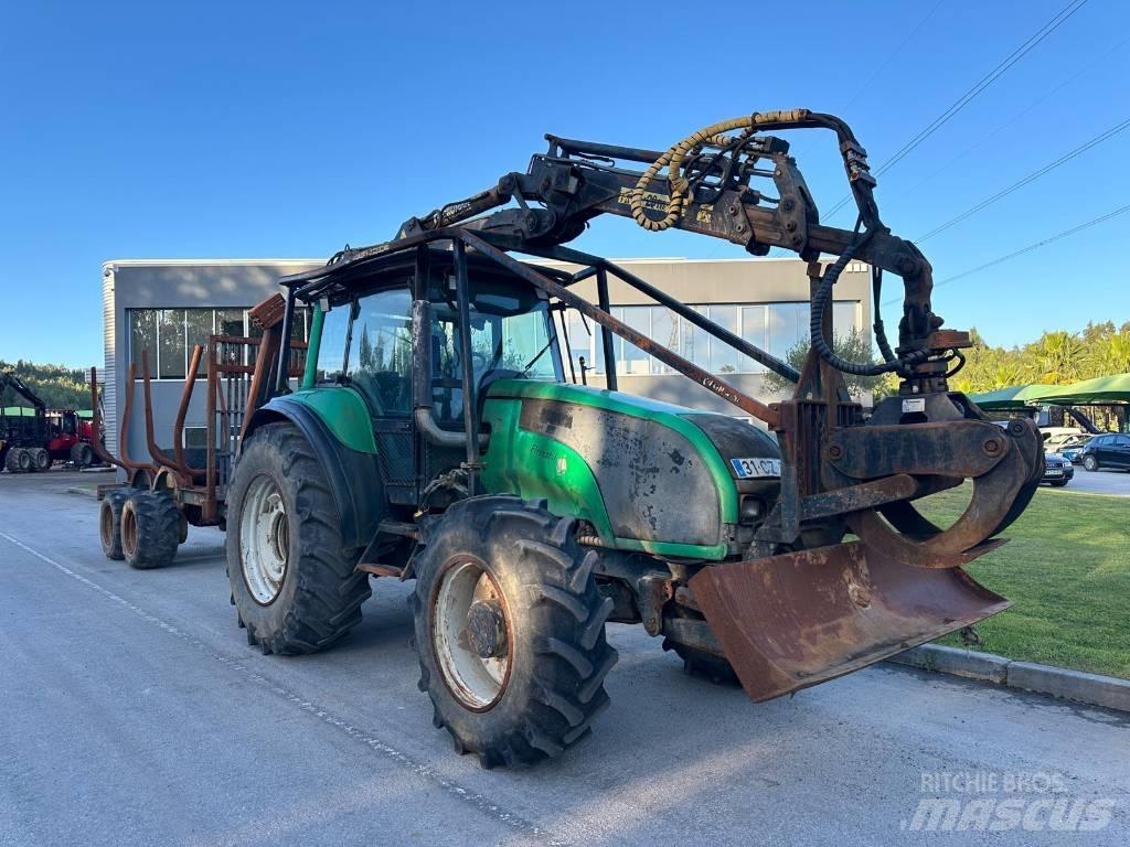 Valtra T130 Tractor forestal