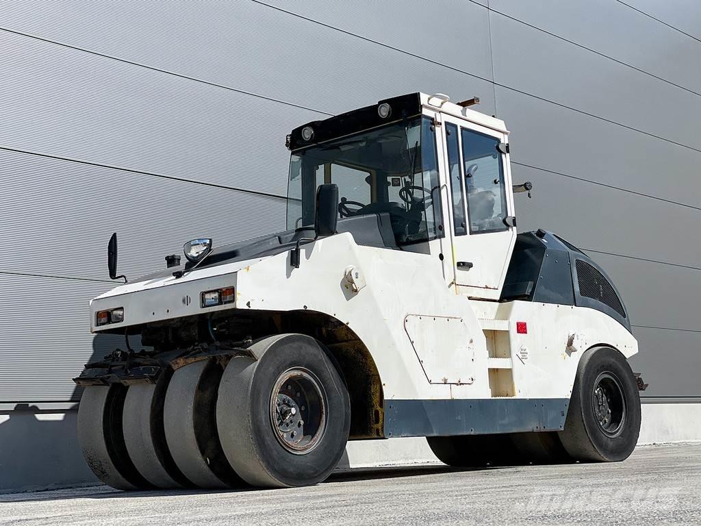 Bomag BW 24 RH Rodillos sobre neumáticos