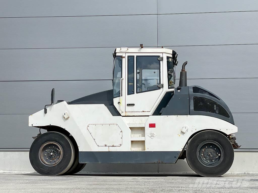 Bomag BW 24 RH Rodillos sobre neumáticos