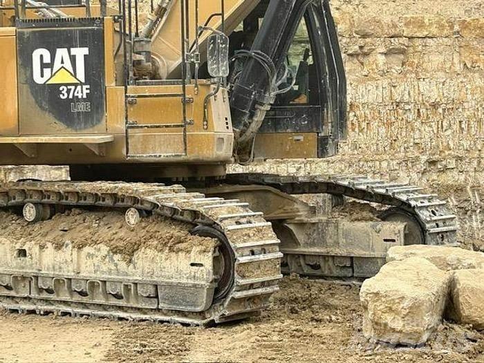CAT 374 LME Excavadoras especiales