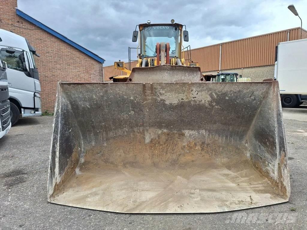 Volvo L220D Cargadoras sobre ruedas