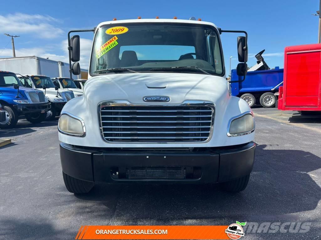 Freightliner M2 Camiones con gancho