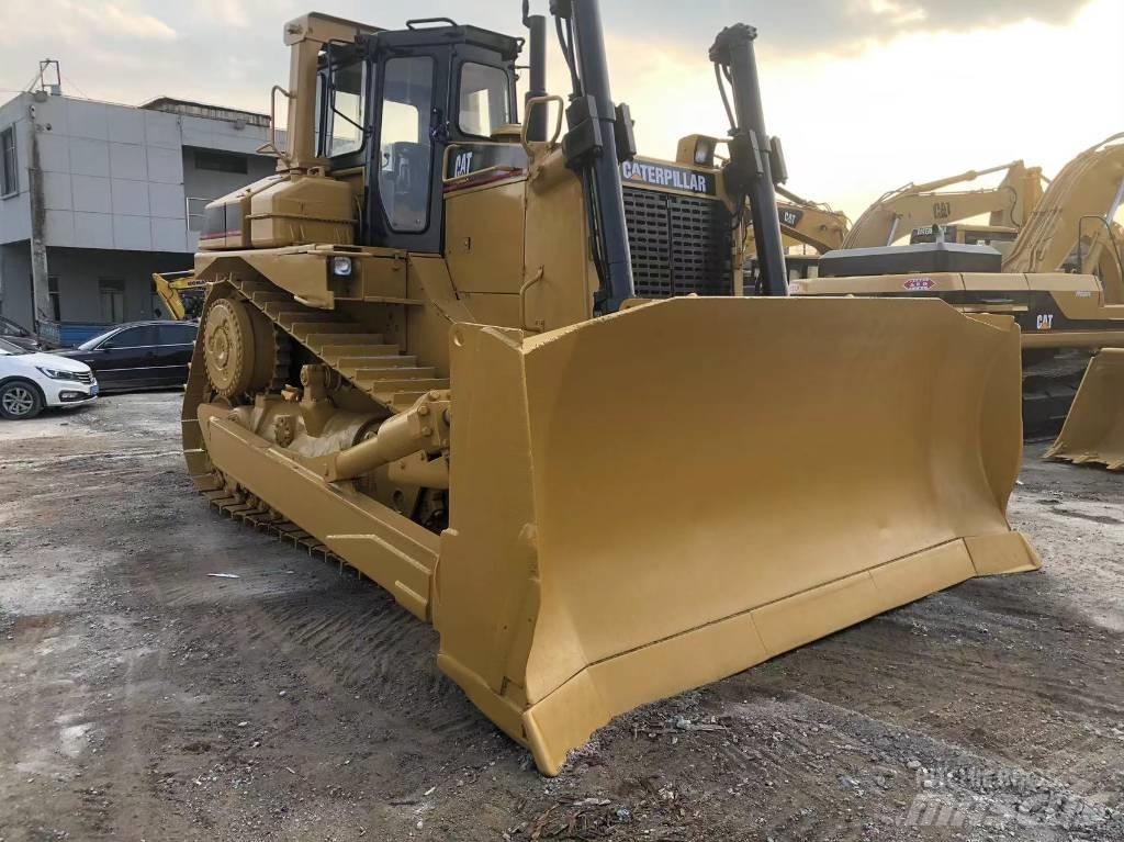 CAT D 9 R Buldozer sobre oruga