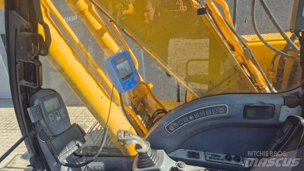 JCB JS 220 LC Excavadoras de cadenas