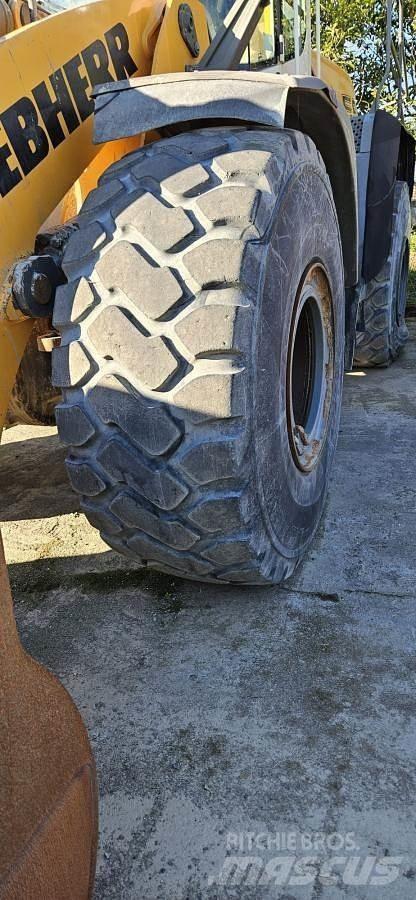 Liebherr L580 - Cargadoras sobre ruedas