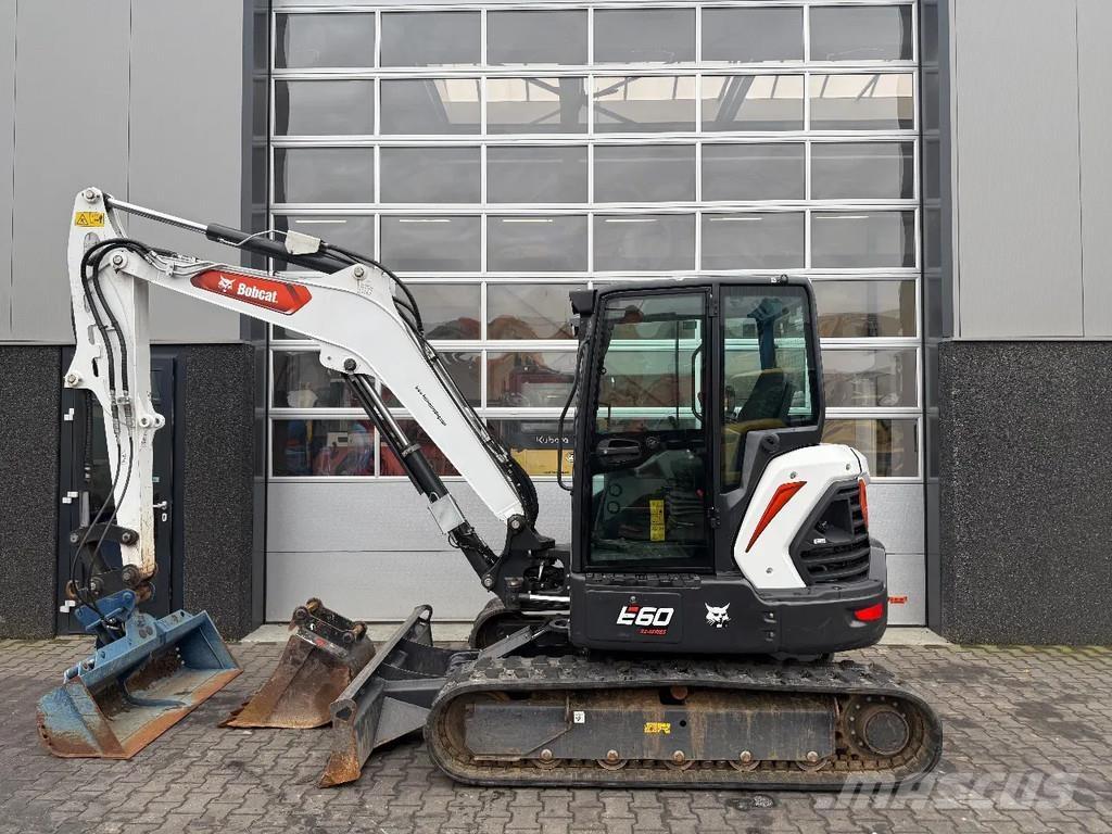 Bobcat E60 Mini excavadoras < 7t